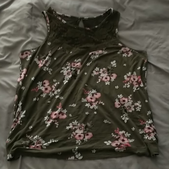 Torrid Olive Floral Sleeveless Lacey Top (size 2X) - Picture 9 of 9